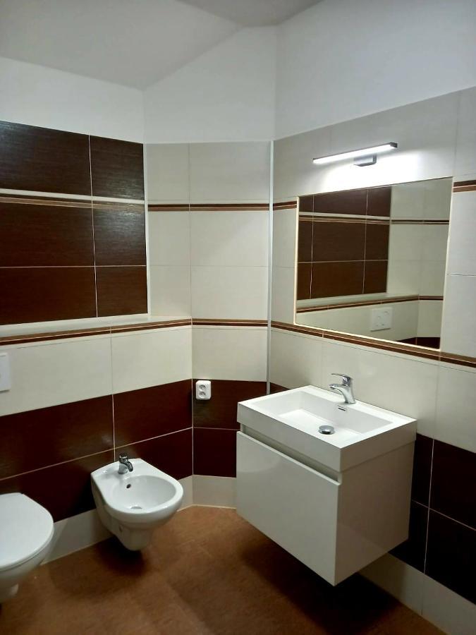 Apartmany Kocanda Jesenice  Εξωτερικό φωτογραφία