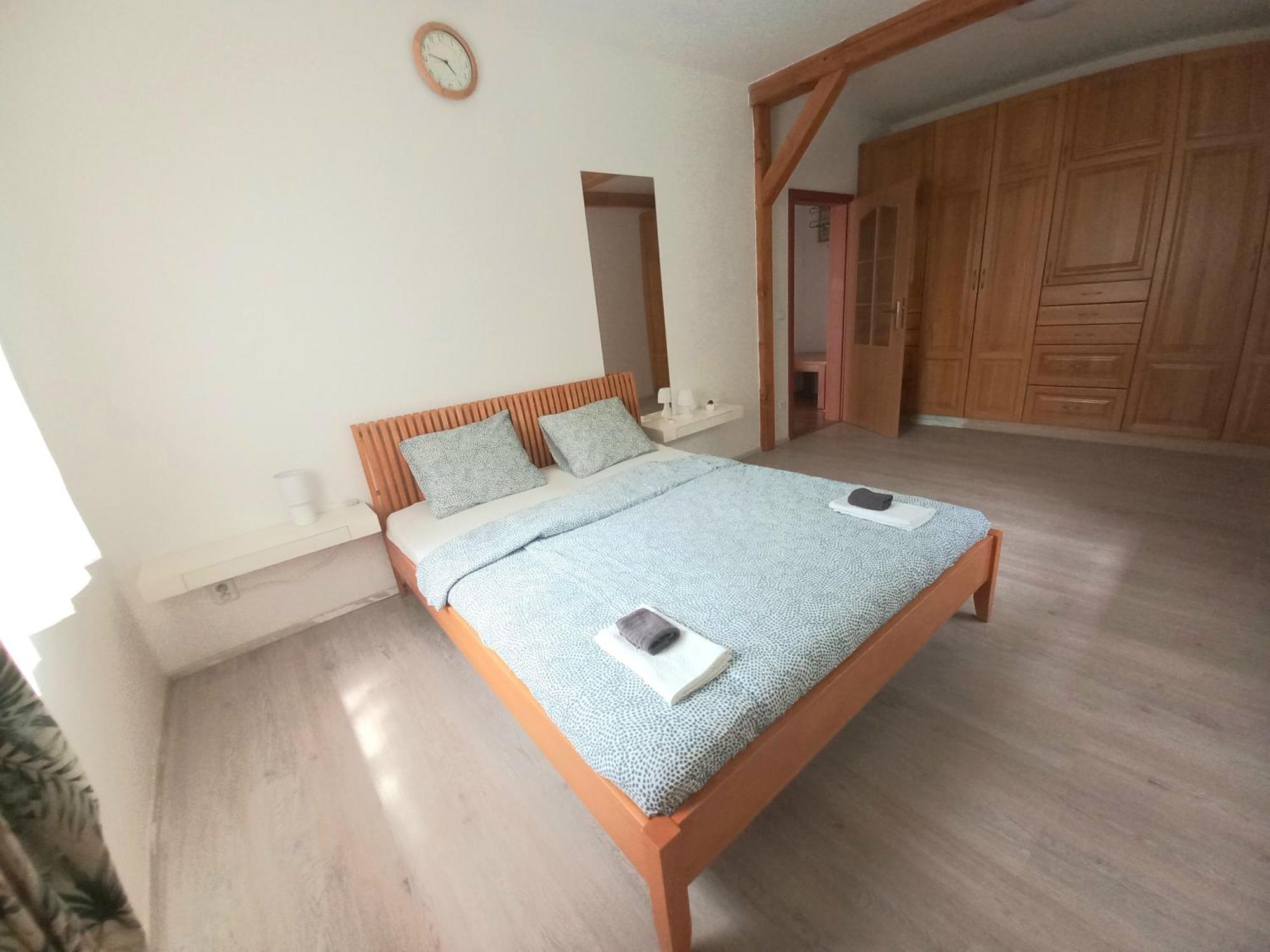 Apartmany Kocanda Jesenice  Δωμάτιο φωτογραφία